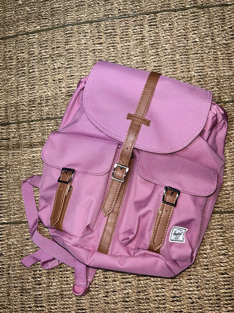 Herschel Classic Backpack for Everyday Use