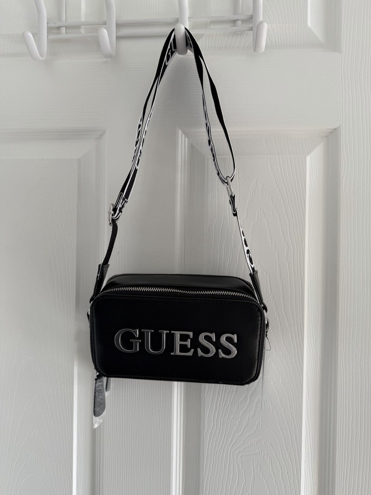 GUESS Women's Black Shoulder Bag, Adjustable Strap, Logo, Zip Closure, Pockets