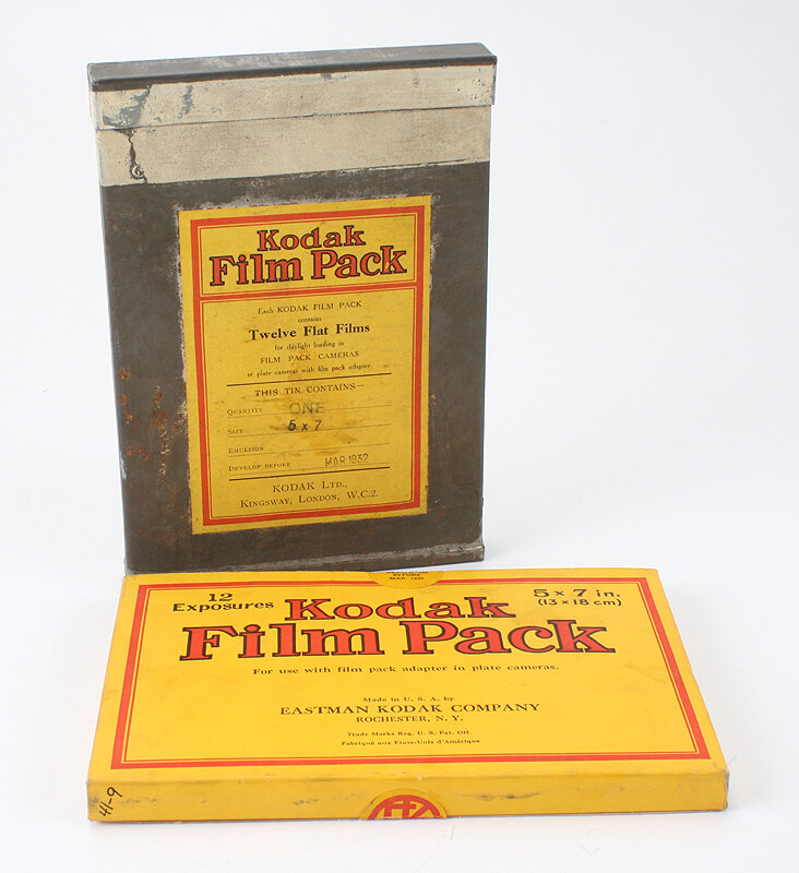 KODAK 5X7 FILM PACK IN SEALED BOX, IN A KODAK UK METAL CAN EXP 1932/cks/191942