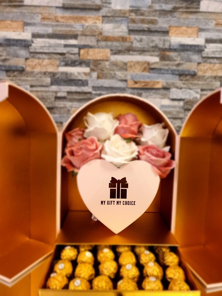 Valentines Day Gift Luxury Pink Gift Box With Chocolate and Roses-image