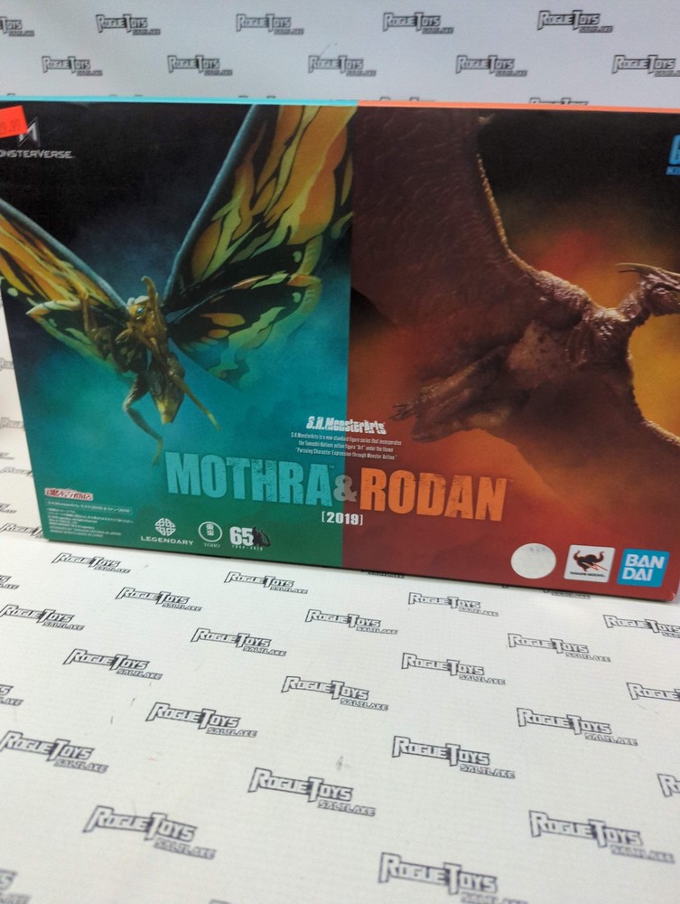 BANDAI S.H. MonsterArts Godzilla King of the Monsters with Mothra and Rodan Figures