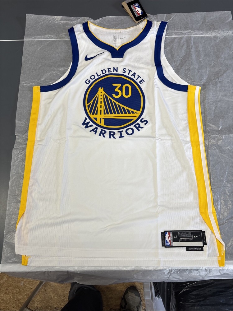 Nike Stephen Curry Golden State Warriors Authentic Jersey. Size 48. (CW3273-100)
