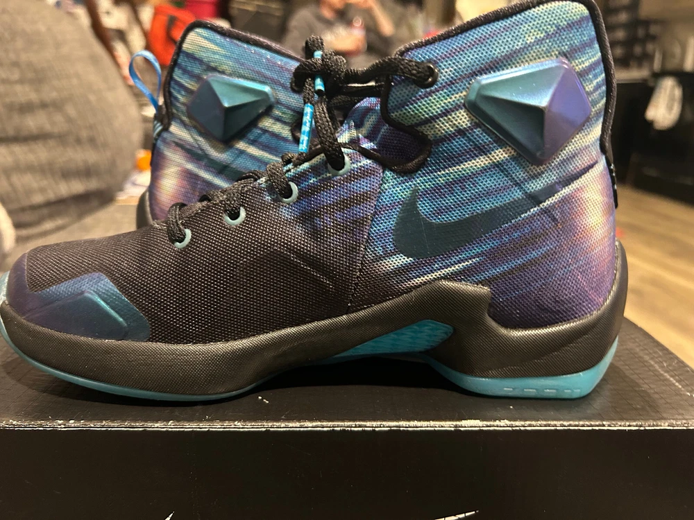 Size 5 (GS) - Nike LeBron 13 Mid Summit Lake Hornets