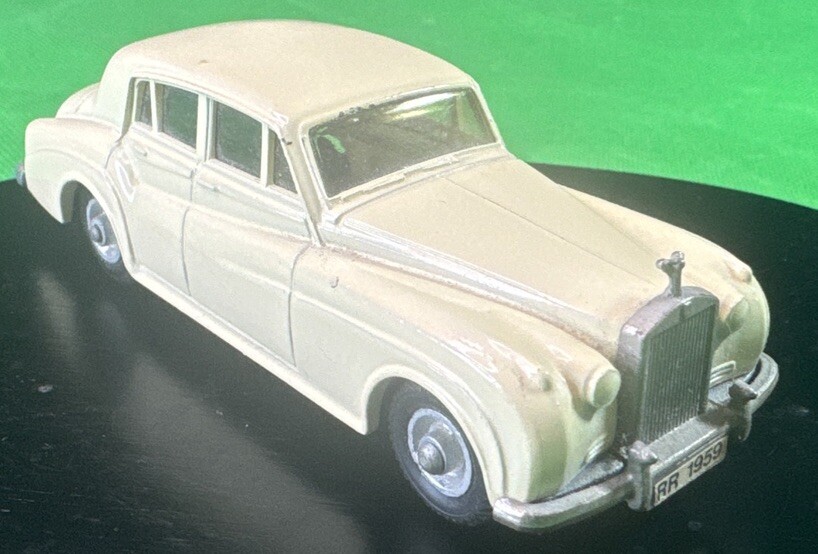 1955-1959 Rolls Royce Silver Cloud Collectible 1/64 Scale Diecast Model Vintage