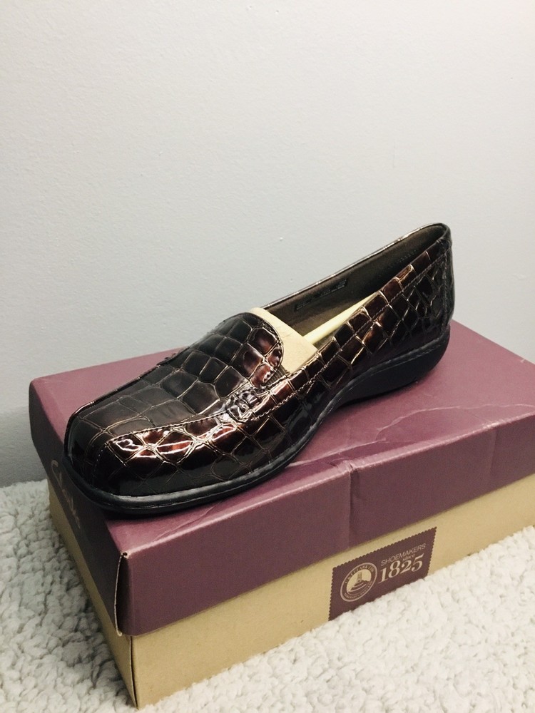 Clarks Bendables Shoes Womens  Brown  Patent Leather Slip on Loafers Moc Croc