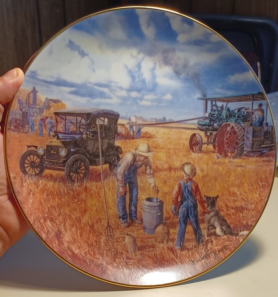 BOUNTIFUL HARVEST PLATE BY EMMETT KAYE DANBURY MINT 8 1/4