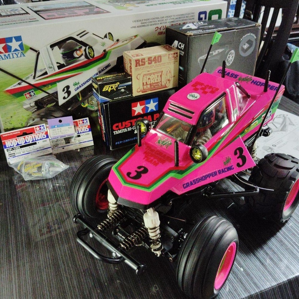 Tamiya 1/10 Grasshopper RC Car Kit – Fun Off-Road Buggy for Hobbyists