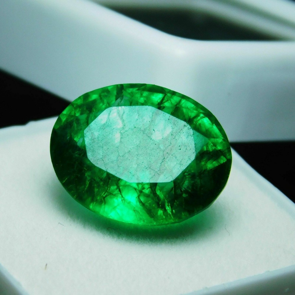 6 Carat Certified Natural Emerald Green Oval Loose Gemstone