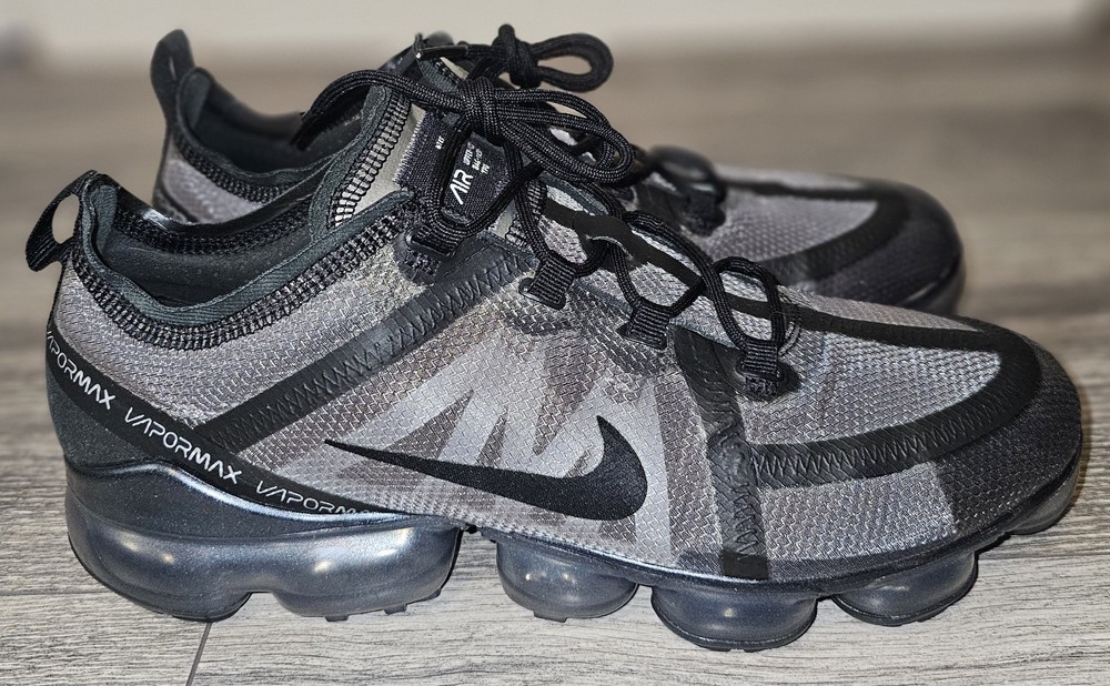 Nike Air VaporMax 2019 Ghost Black/ Black AR6631 004 Men's Size 10.5 Excellent