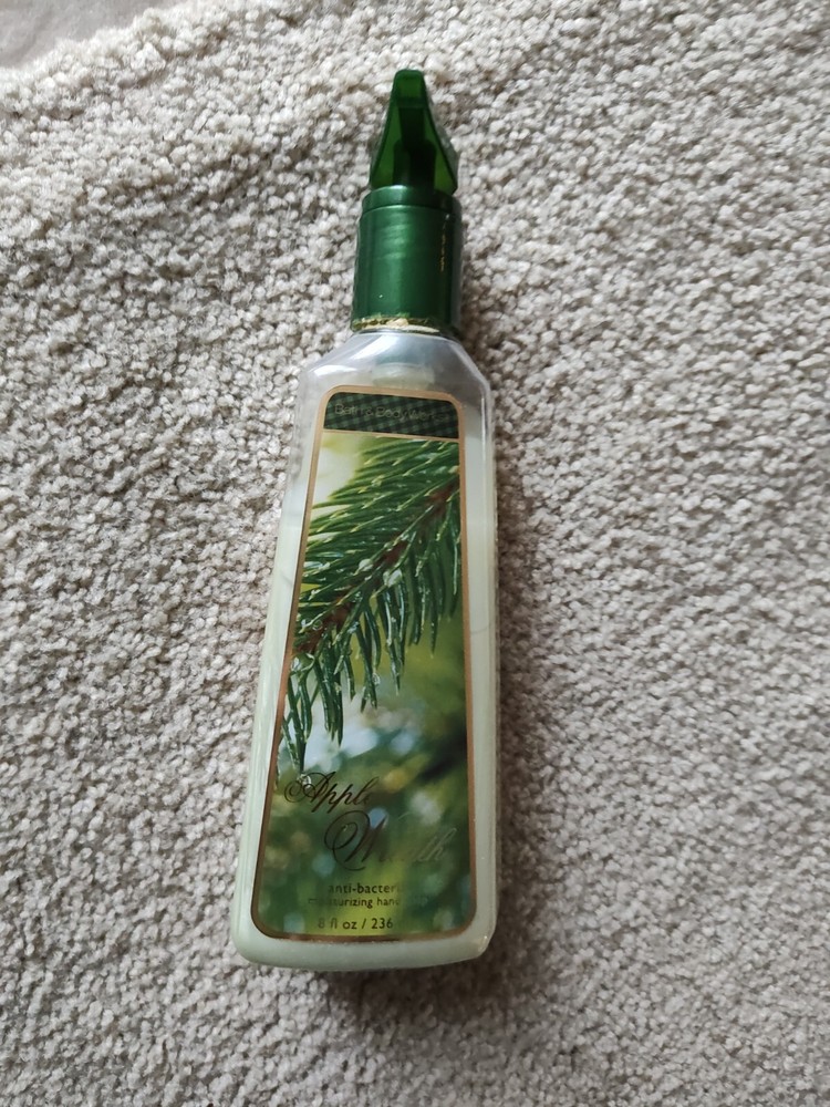 60% Full Bath And Body Works Apple Wreath Anti-bacterial Deep Cleaning Hand Soap