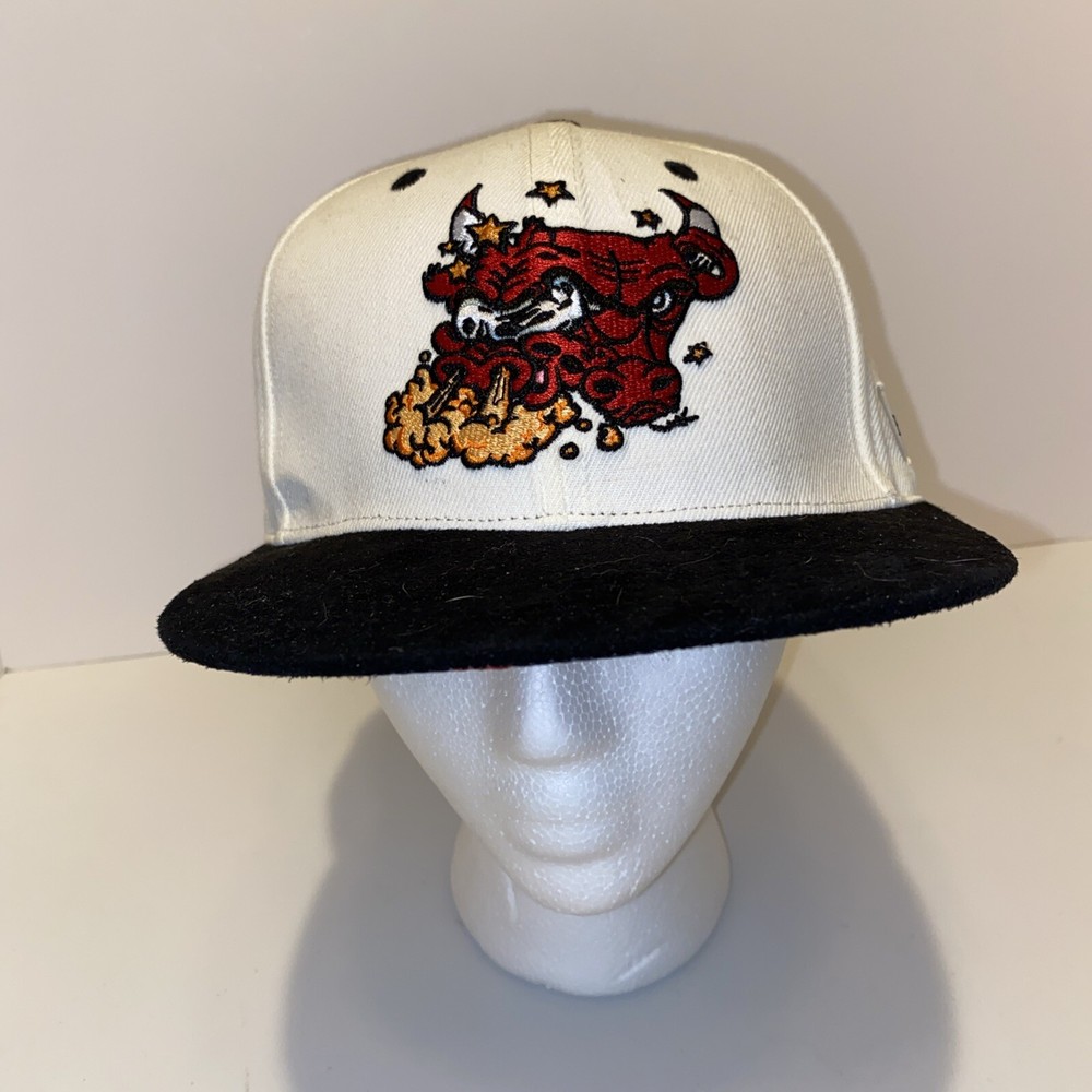 Chicago Bulls 2022-23 Artist Series Snapback Hat by Antonio Ainscough
