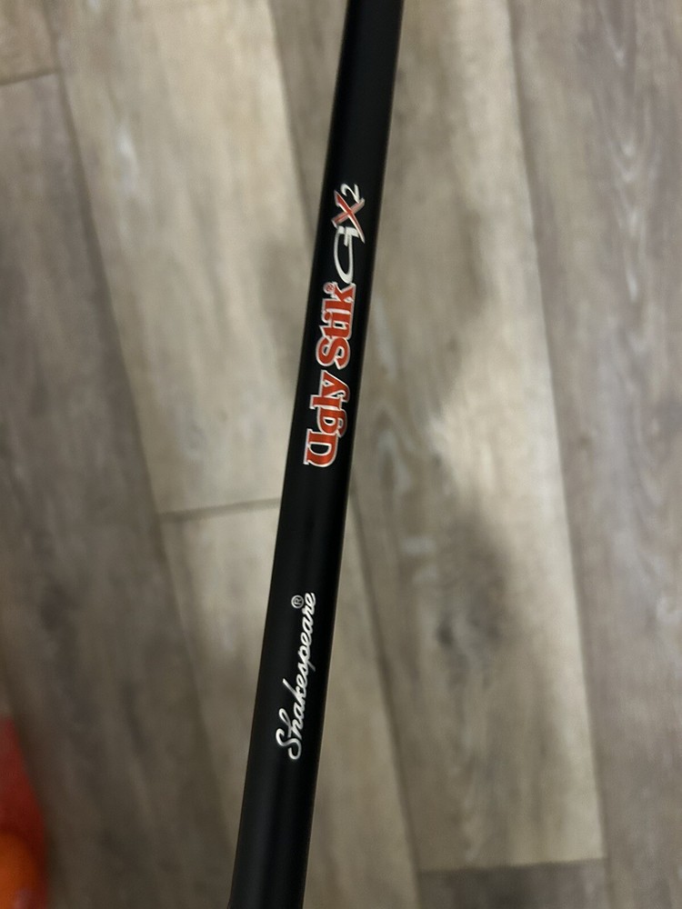 Very Nice Shakespeare Ugly Stick Gx2 Heavy Action 20-50 Lb 6’6”
