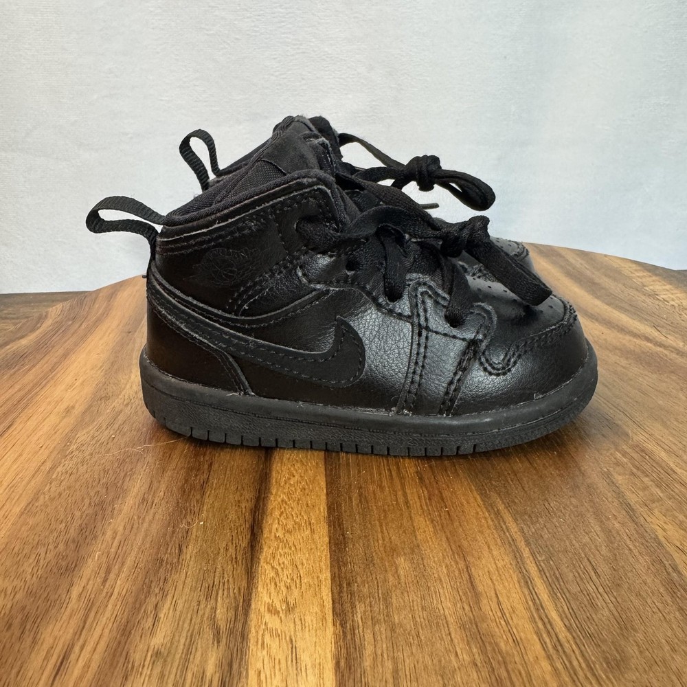 Nike Air Jordan 1 Retro High Shoes Toddler Size 5C Black Sneakers 640735-090