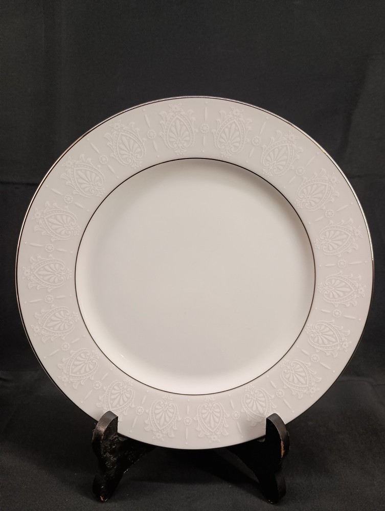 Set of 8 Vintage Crown Empire Princess Salad Plates 7.75 Inch EUC