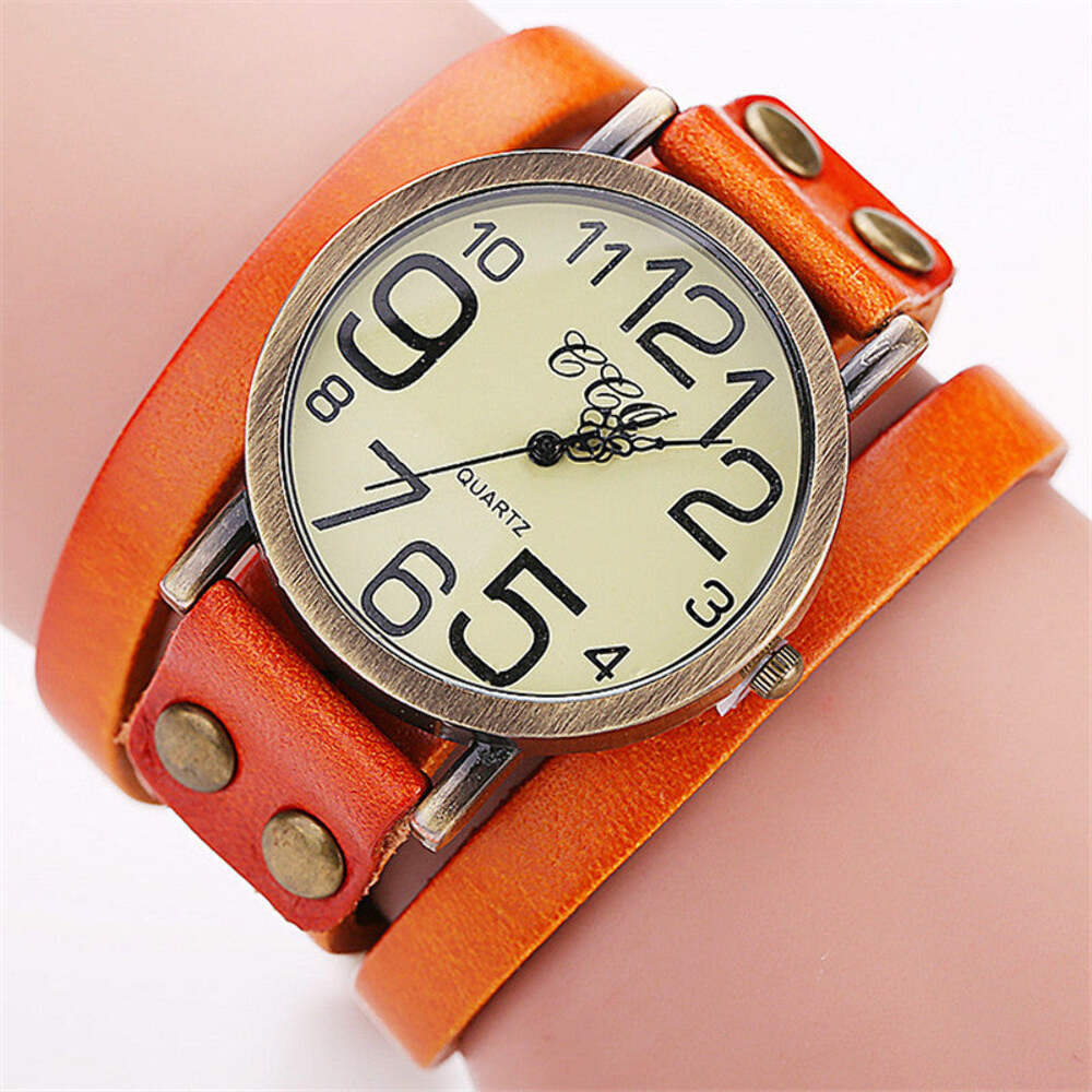 Casual Retro Cowhide Watch for Men and Women - Quartz Three-Circle Design, Multi