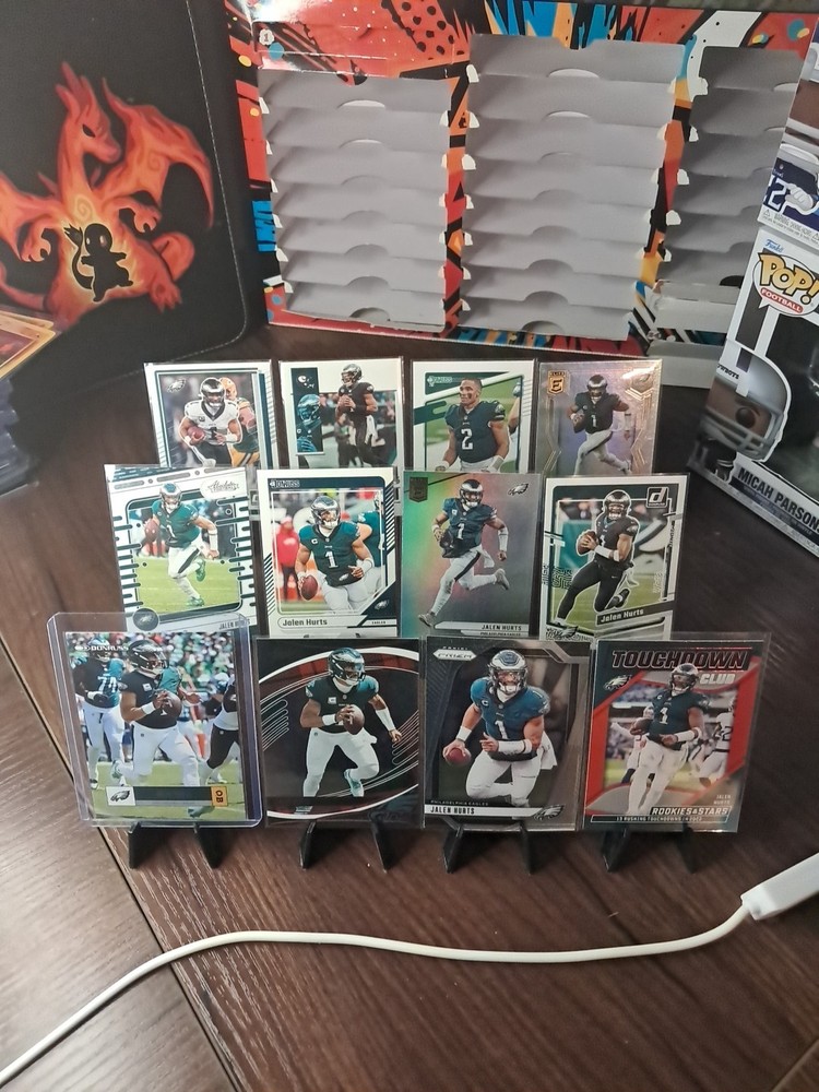 Jalen Hurts 12 Card Lot Philadelphia Eagles
