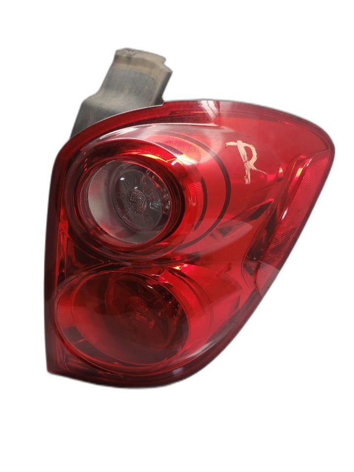 04-06 Mazda 3 Sedan Passenger Tail Light Quarter Panel Mount 1242709