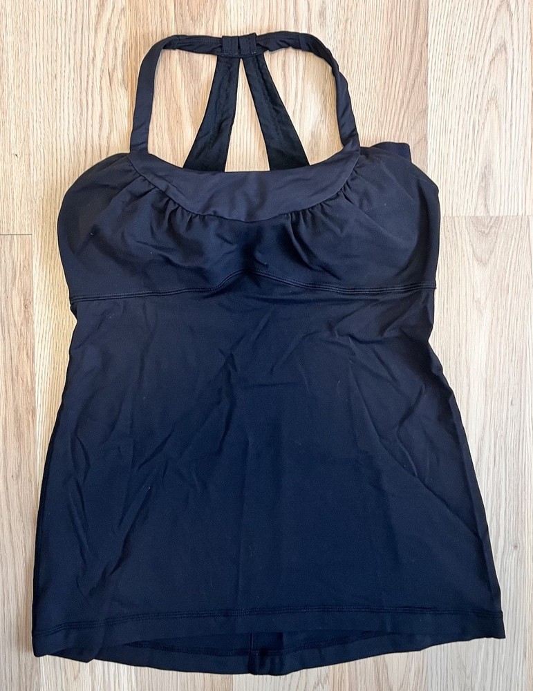Lululemon Shirt Women’s 8 Black Built in bra Yoga  Athletic Performance