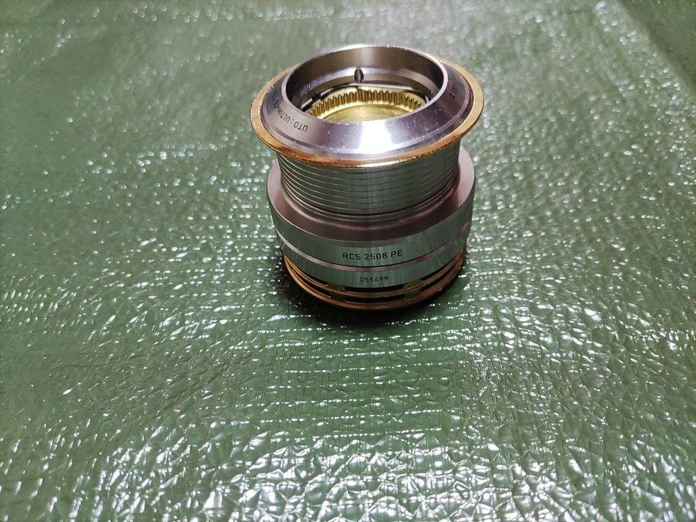 Daiwa RCS2508PE Fishing Reel Spool 0.8-150m Slightly Scratched