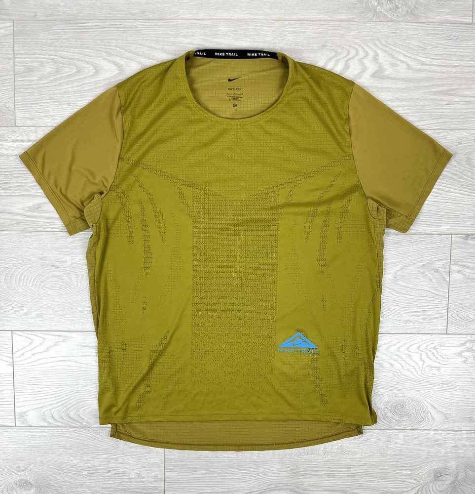 Nike Trail Dri Fit Running Gym Short Sleeve T SHirt Mens L Size