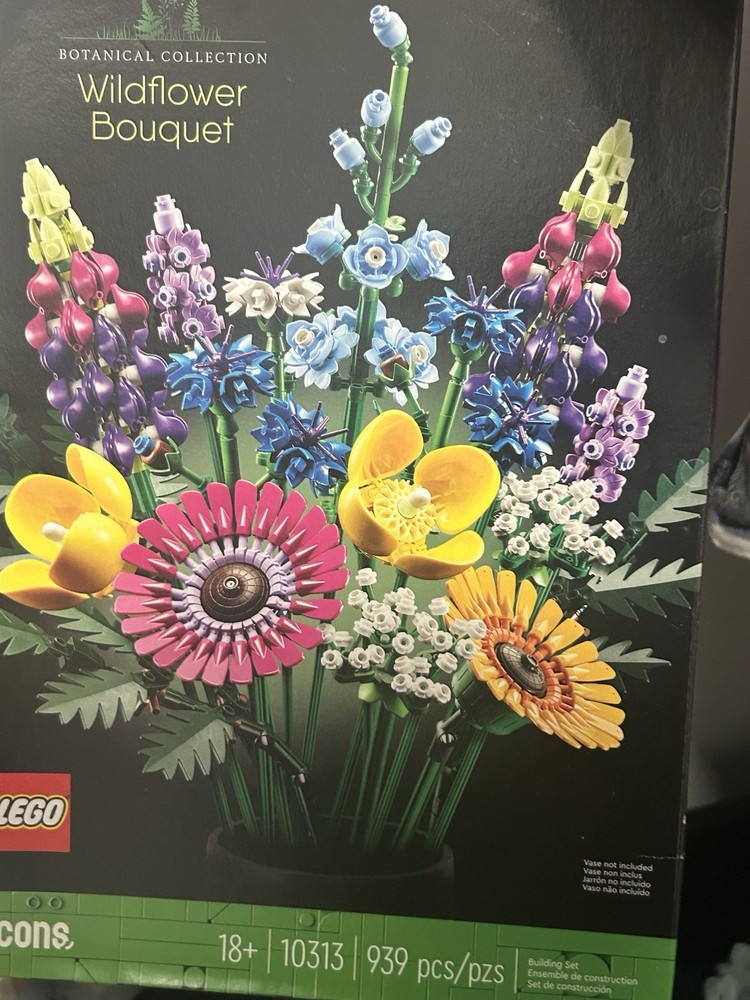 LEGO Icons: Wildflower Bouquet (10313)