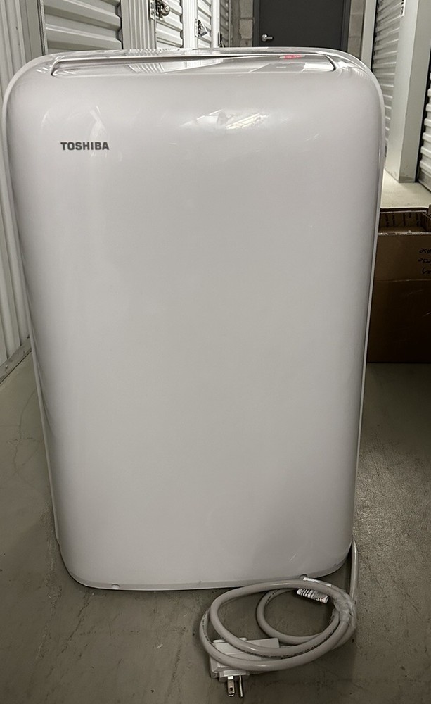 Toshiba RAC-PD1213CWU 12,000-BTU Portable Air Conditioner Used 3 Months Only