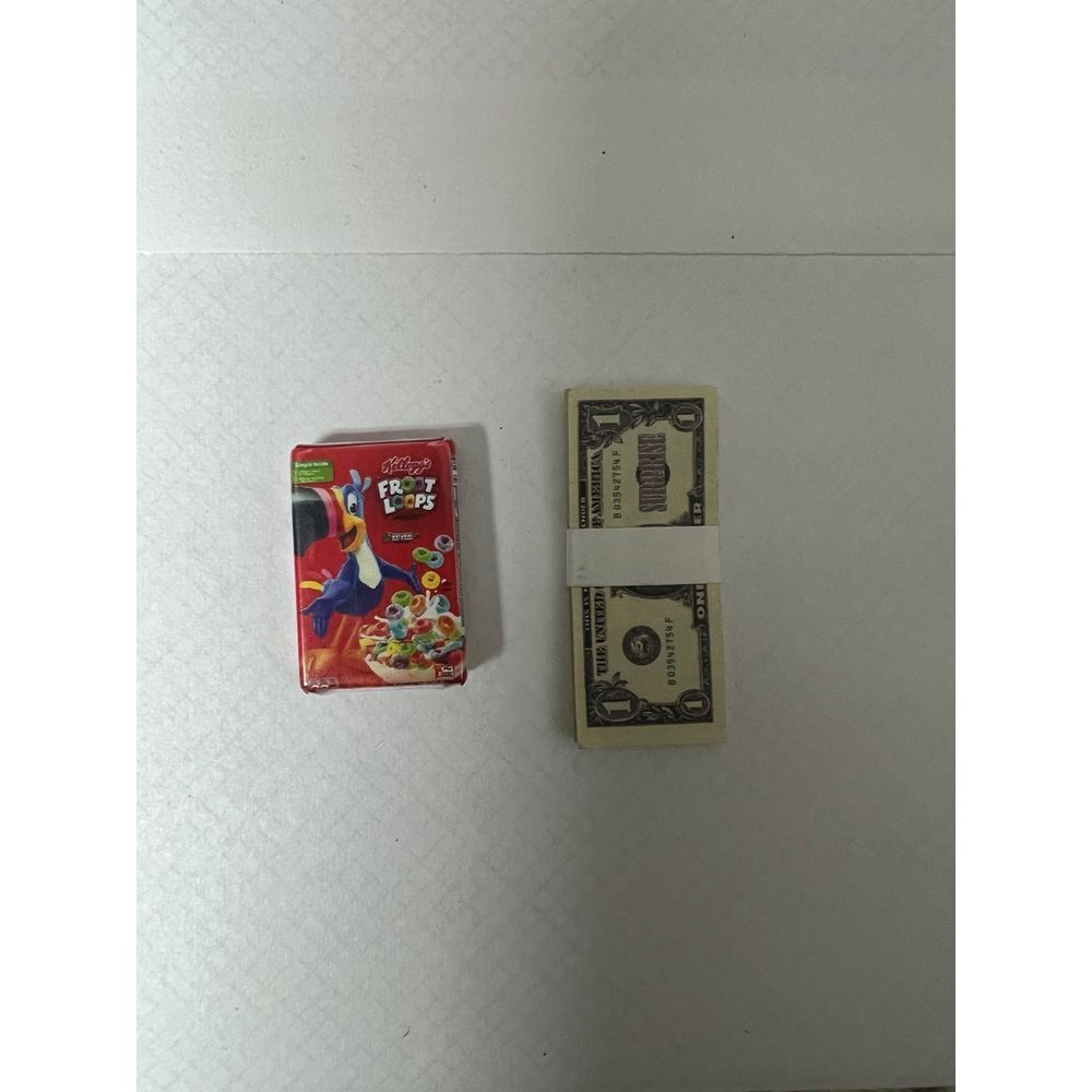 Mini brands mini mini Froot Loops