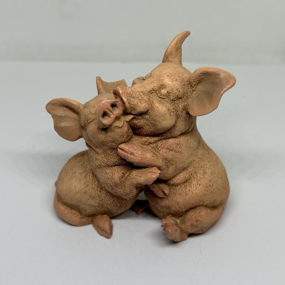 Vintage 1990 Castagna Kissing Pigs Realistic Resin Figure 3