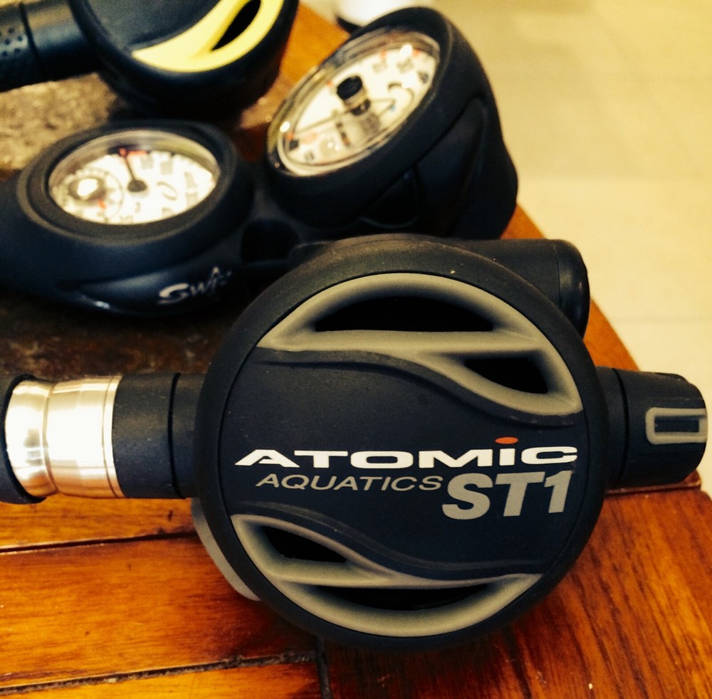 Atomic Aquatics ST1 Yoke Sealed - Diving Regulator - FREE SHIPPING!