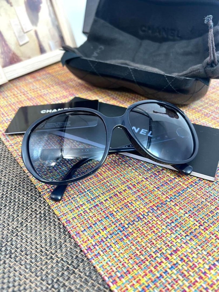 CHANEL 5285 Black Sunglasses with Coco Mark Logo