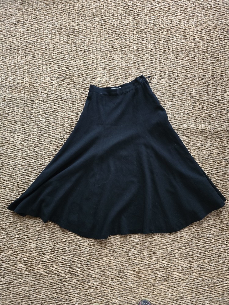 Vintage 100% Wool Liz Claiborne Flare Skirt Size 8