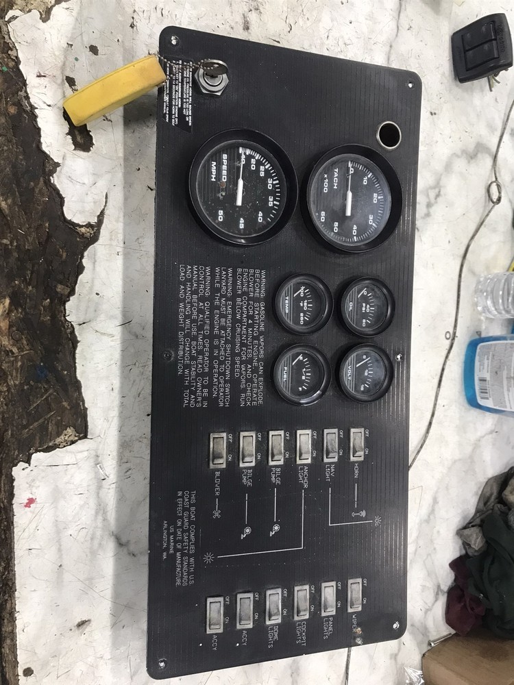 94 Bayliner 2452 Classic gauges speedometer tachometer dash switch board panel