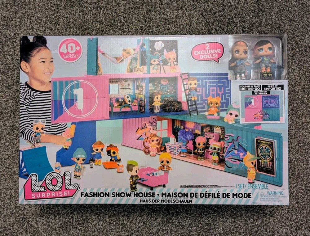 LOL Surprise Fashion Show House Playset w/ 40+ Surprises & 2 Exclusive Dolls NEW