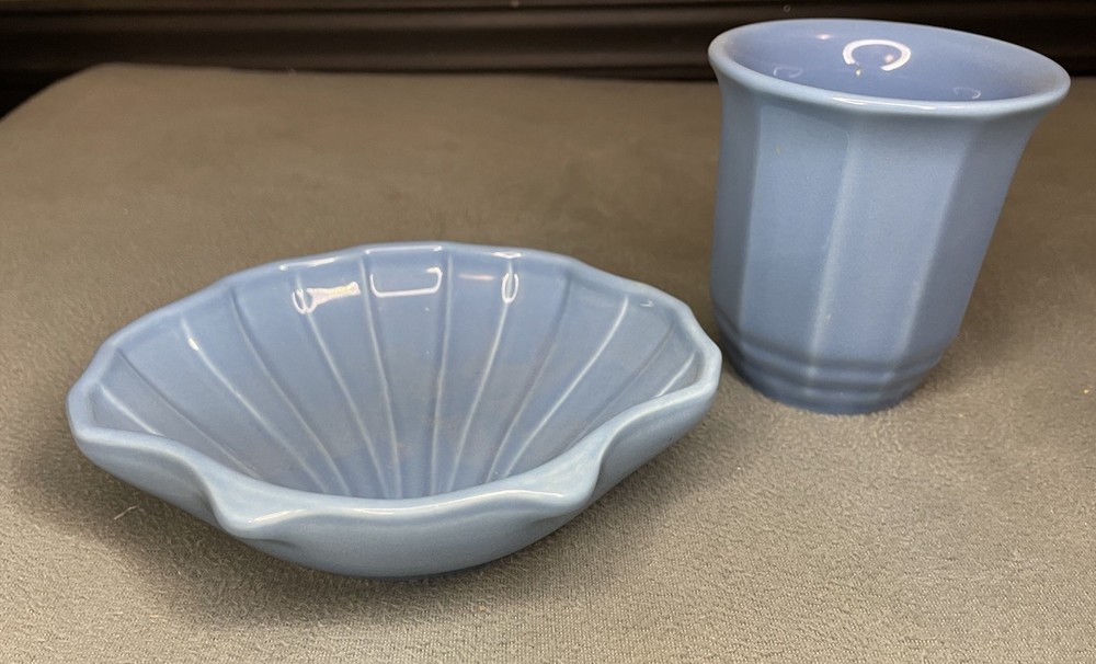 Pfaltzgraff Sky Blue Shell Soap Dish and Tumbler Bathroom Set