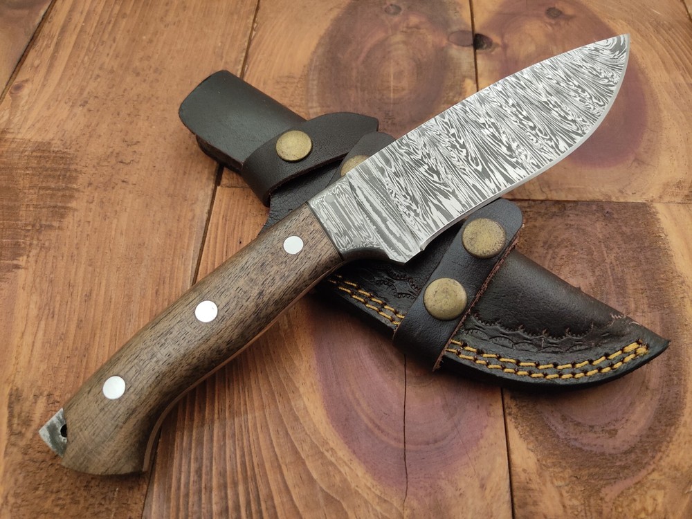 Hand Forged Damascus Steel Survival Hunting Skinner Knife