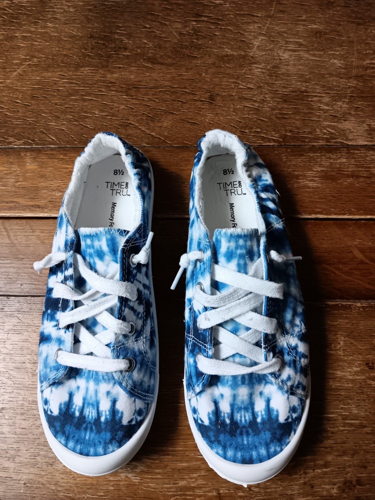 Women's Time & Tru Blue Tie-Dye Memory Foam Sneakers Size 8.5