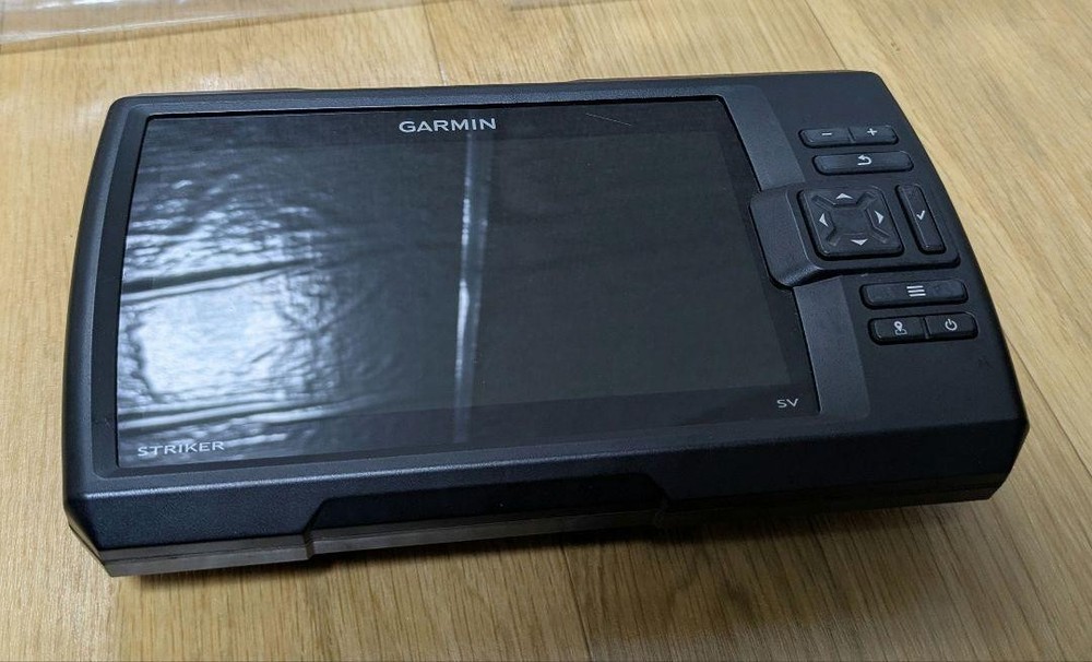 Garmin Striker 7Sv Fishfinder with GT52HW-TM Transducer