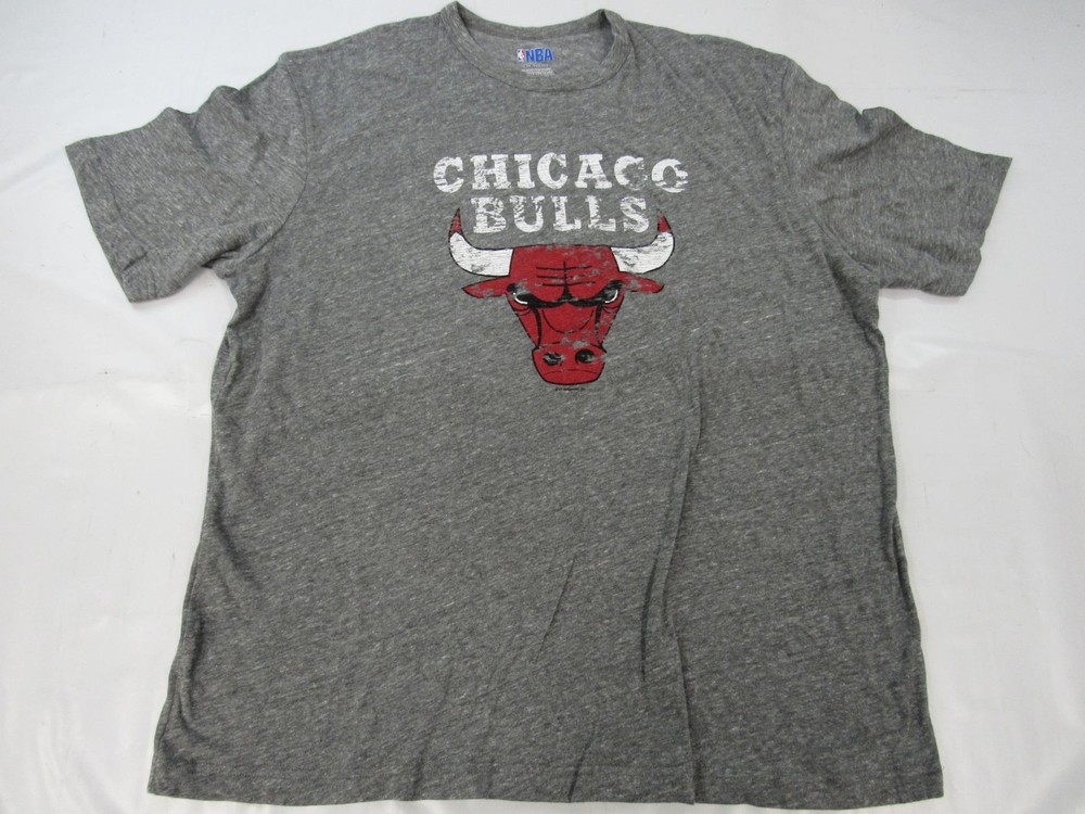 Chicago Bulls Mens Small Gray Heathered Shirt Minor Flaw