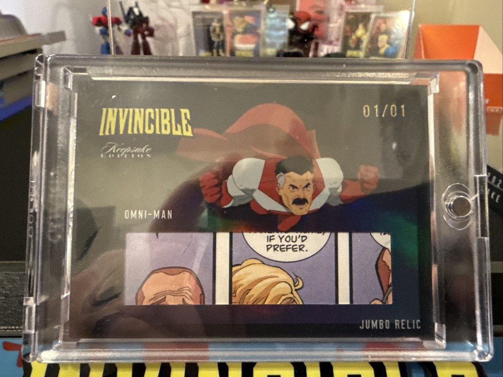 2025 Invincible Keepsake 1/1 Omni-man Jumbo Relic Rare Pull