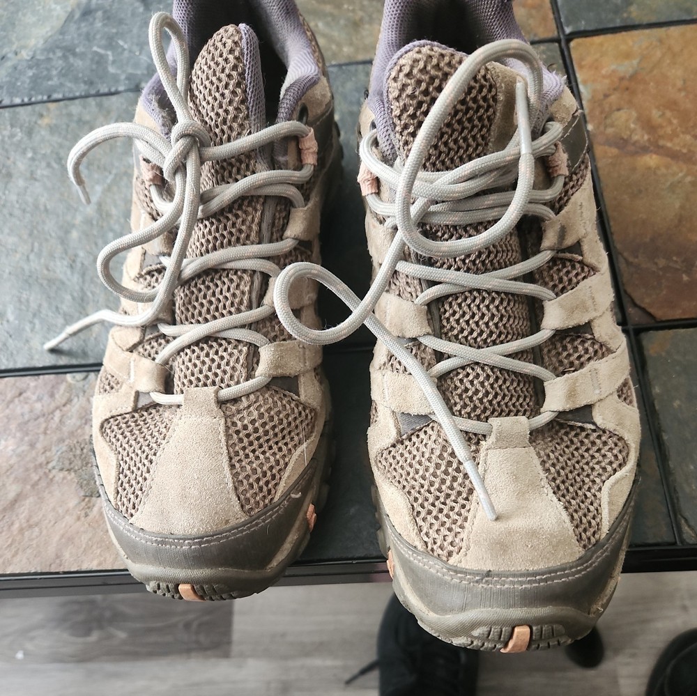 Merrell Womens  Alverstone Low Hiking Shoes Sneakers Size 8 Brown beige
