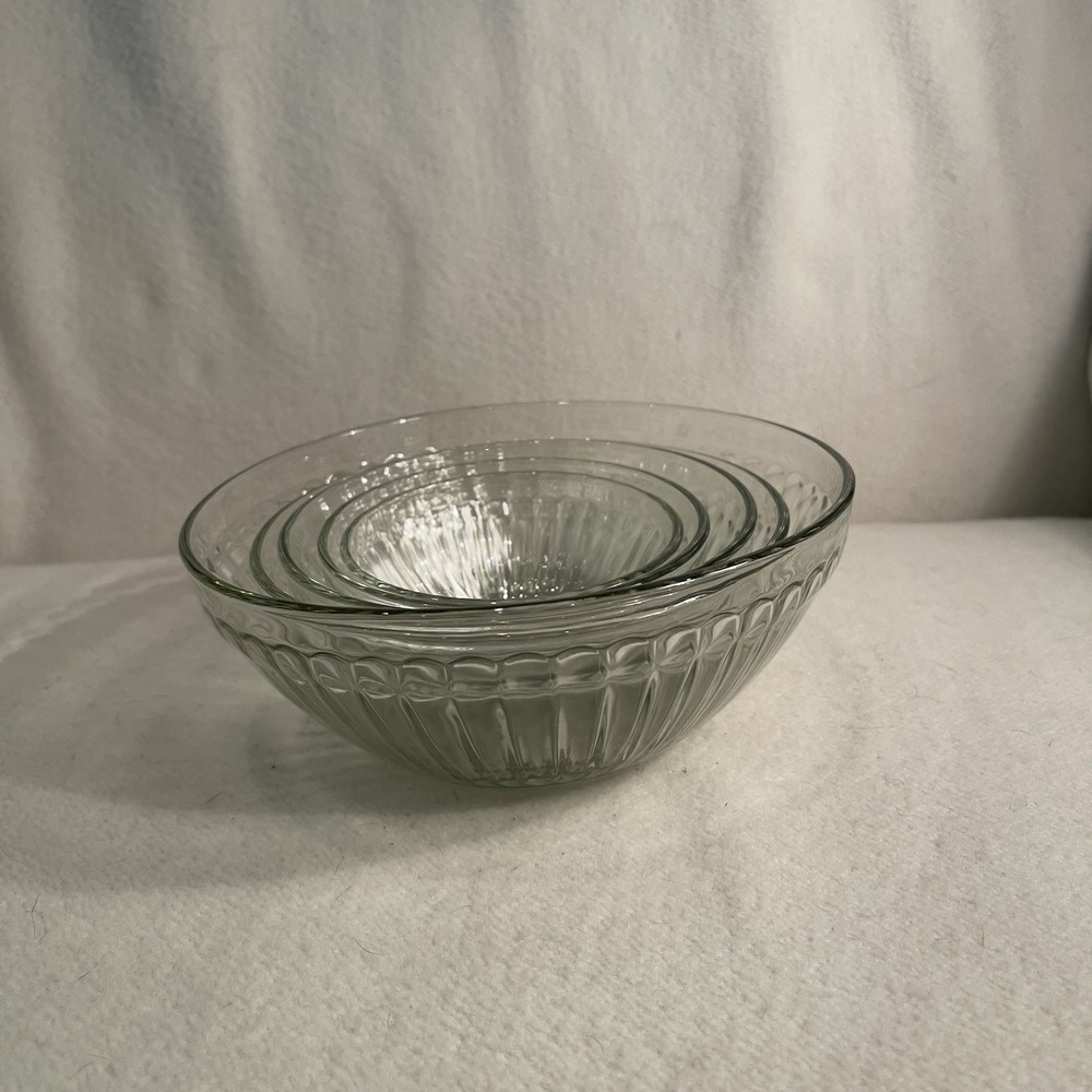 Set of 5 Clear Ribbed Nesting Bowls . Sizes: 6-1/2” Down to 3-1/2”