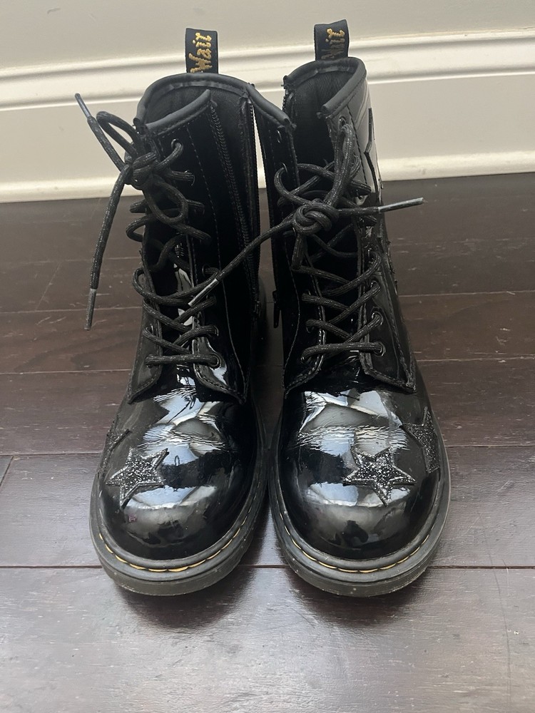Dr. Martens 1460 Youth Boots Black Patent Leather Stars Size 6M Lace Up Zip