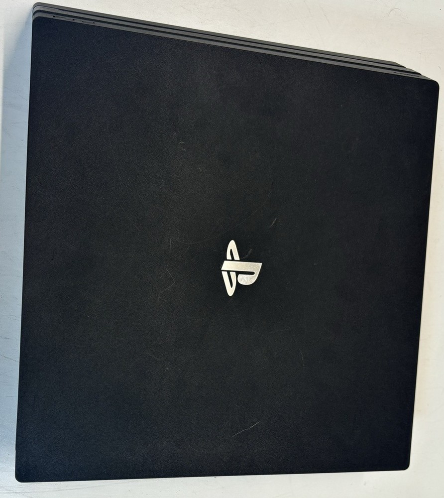 SONY PS4 PRO 1TB System CUH-7015B Overheating Issue P04006427