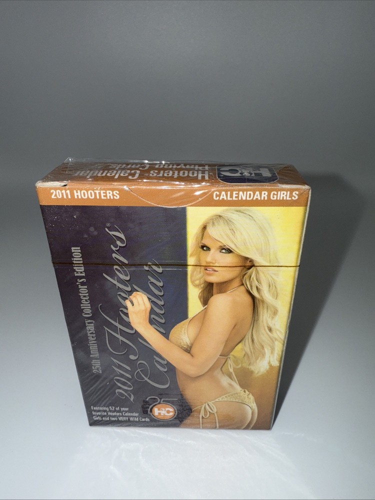 2011 Hooters Calendar Girls 25th Anniversary Collectors Edition Playing Cards