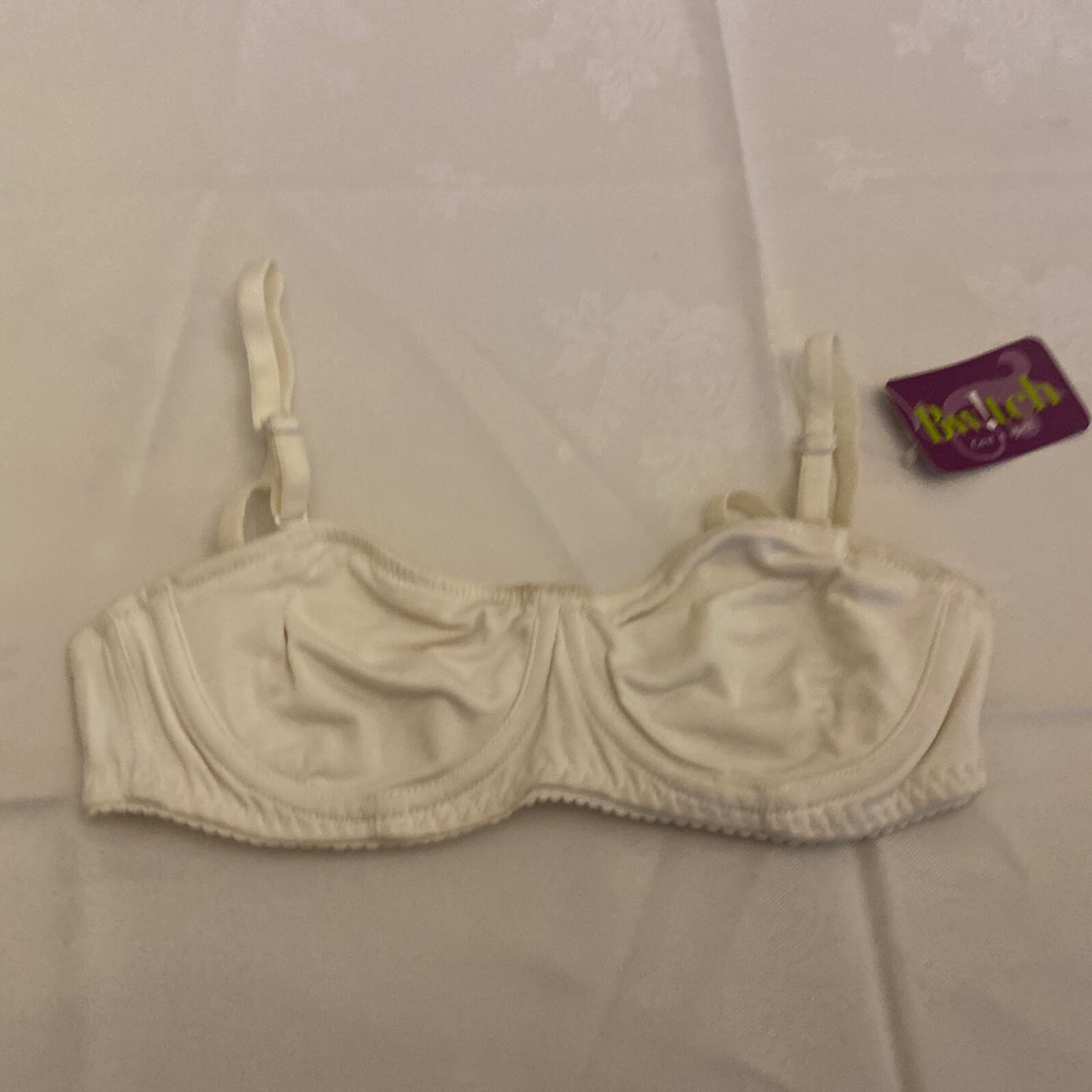 CLEARANCE SALE BWITCH WOMEN'S  BEGGINERS DETACHABLE UNDERWIRED COTTON BRA 32B-image