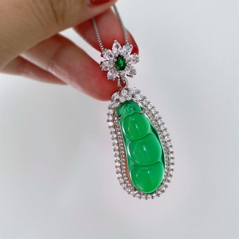 Certified ice Green jade Jadeite Carved Foo Bean Pendant & Necklace Jewelry Gift