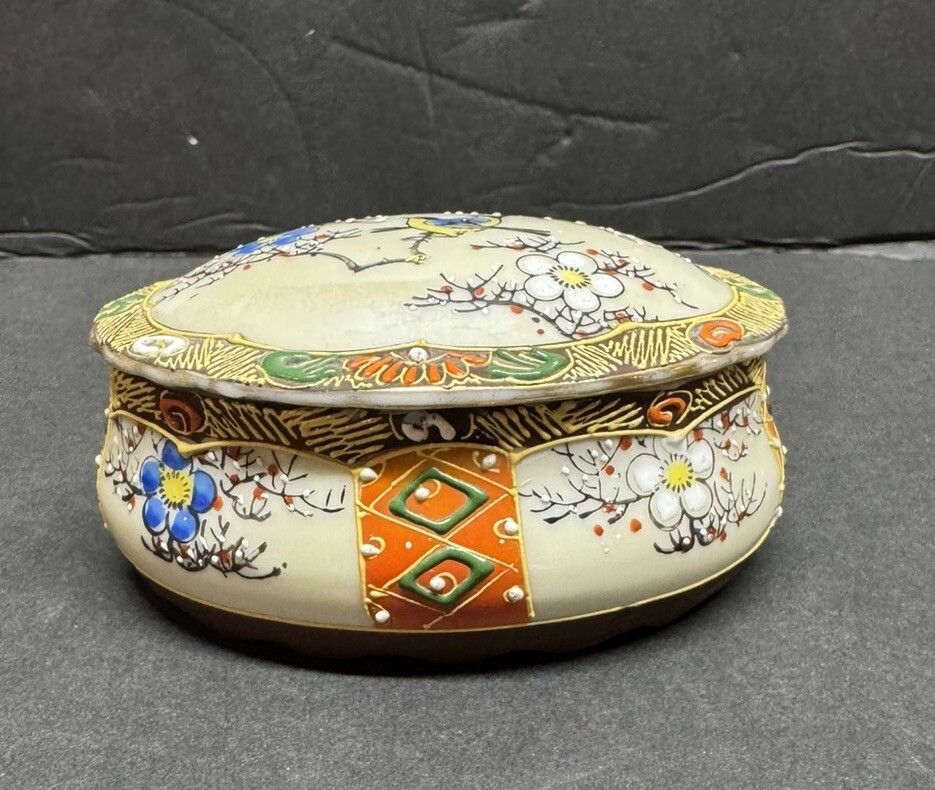 Vintage Porcelain Hand Painted Birds And Flowers Jewelry , Trinket Box