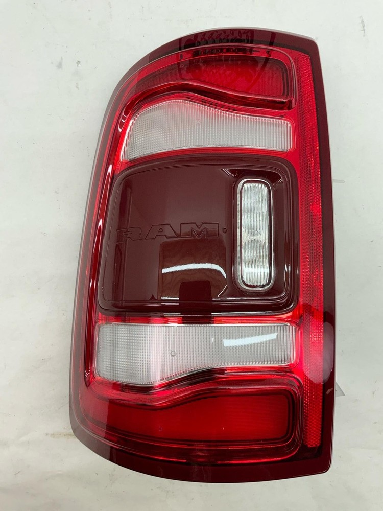 Tail Light Assembly DODGE PICKUP 2500 Left DRIVER LED 20 21 22 23