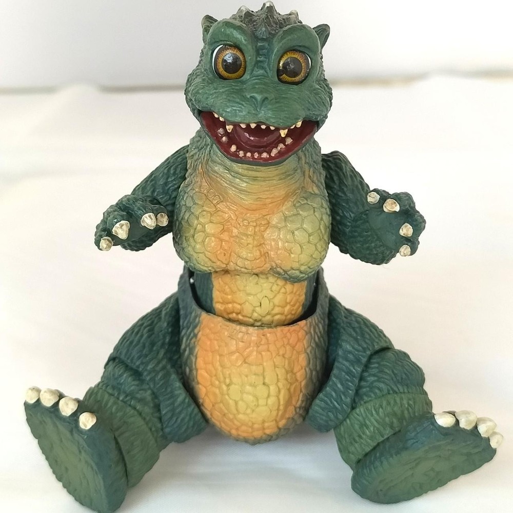 Bandai SH MonsterArts Little Godzilla GMy07 Action Figure