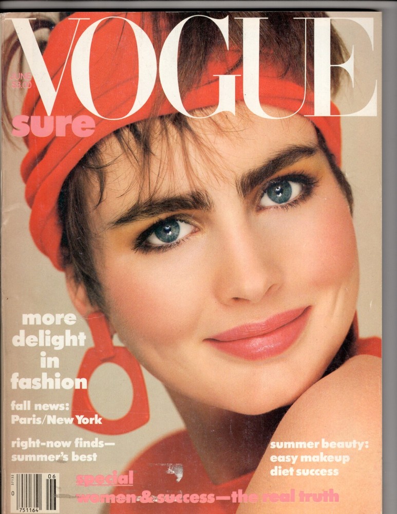 Vogue Magazine June 1985 Alexa Singer FASHION DELIGHT